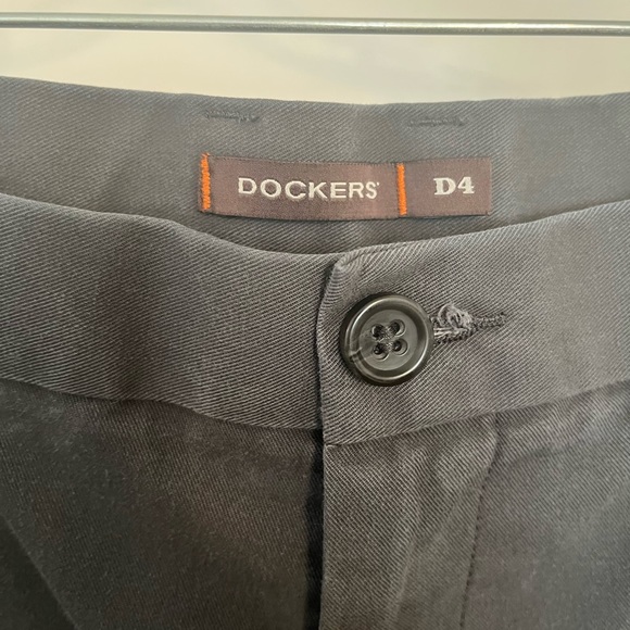 Men’s Grey Slacks with Zippered Thigh Pocket - Picture 4 of 15